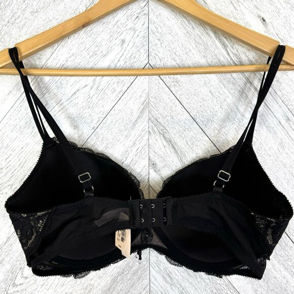 Victoria's Secret Push Up Bra Size 36D Red Black Lace Padded NWT NEW - Picture 3 of 5